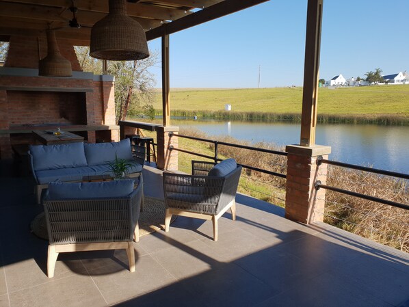 Cabin (2) | Terrace/patio
