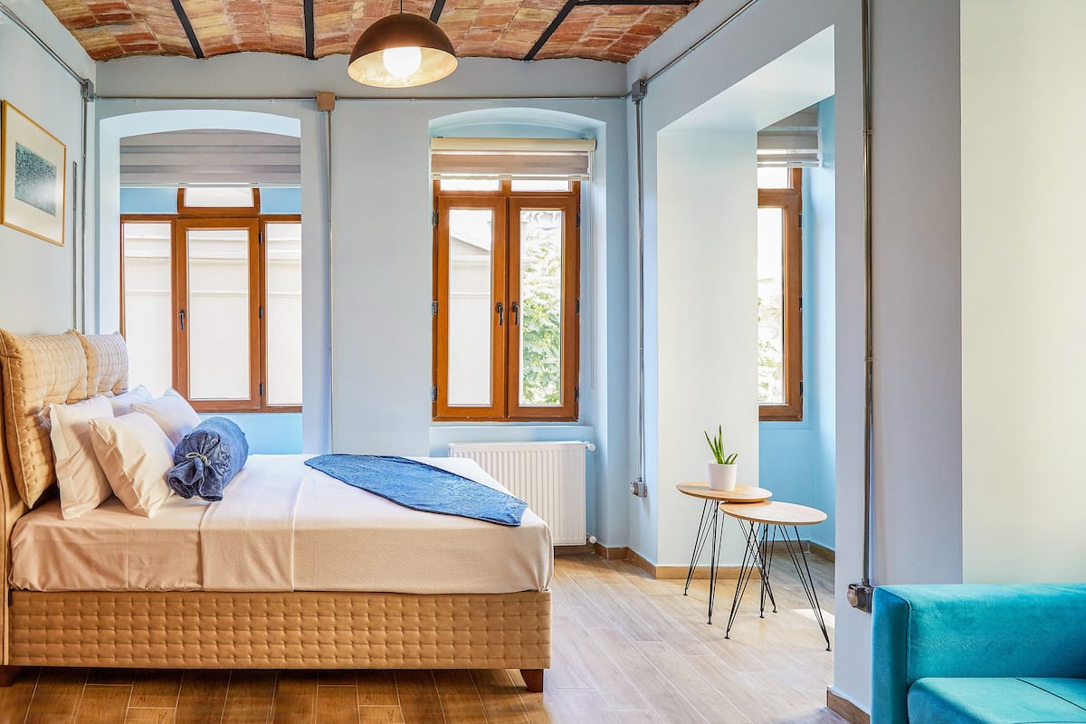 Design Studio | 1 bedroom, premium bedding, Select Comfort beds, in-room safe