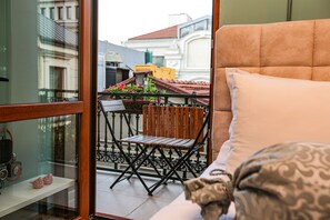 Comfort Studio | Premium bedding, Select Comfort beds, in-room safe - No 8 Galata (Istanbul)