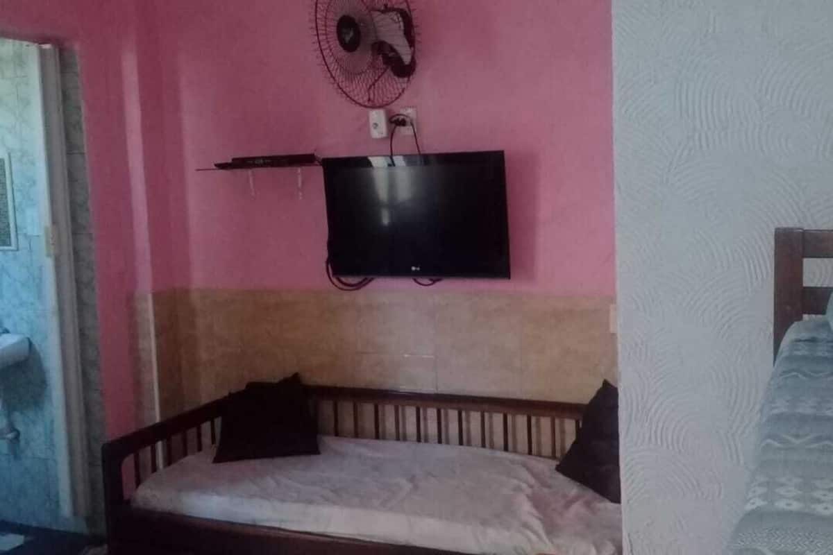 Quarto quádruplo clássico ( suite 13 ) | Wi-Fi de cortesia, roupa de cama