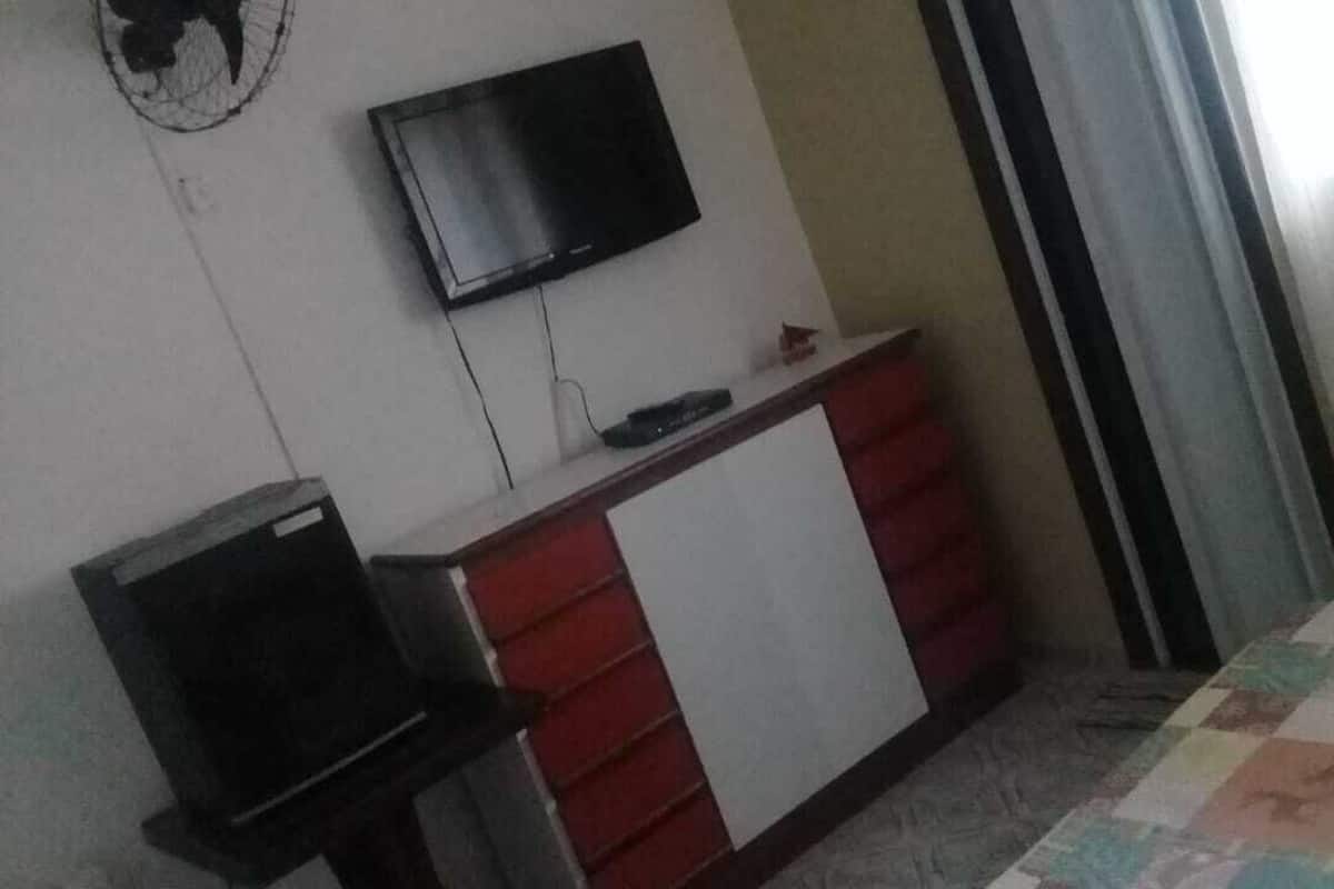 Quarto triplo clássico ( suite 10 ) | Wi-Fi de cortesia, roupa de cama