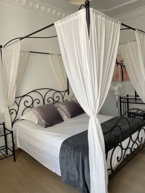 家庭客房 | 獨特設計、獨特裝修、書桌、嬰兒床 (收費)