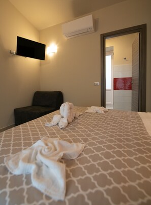 Habitación Deluxe (Rossa) | Escritorio y espacio para trabajar con un portátil