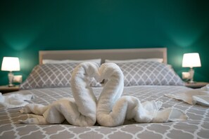 Double Room (Verde) | Desk, laptop workspace, soundproofing, rollaway beds - Affittacamere La Madonnina (Nicosia)