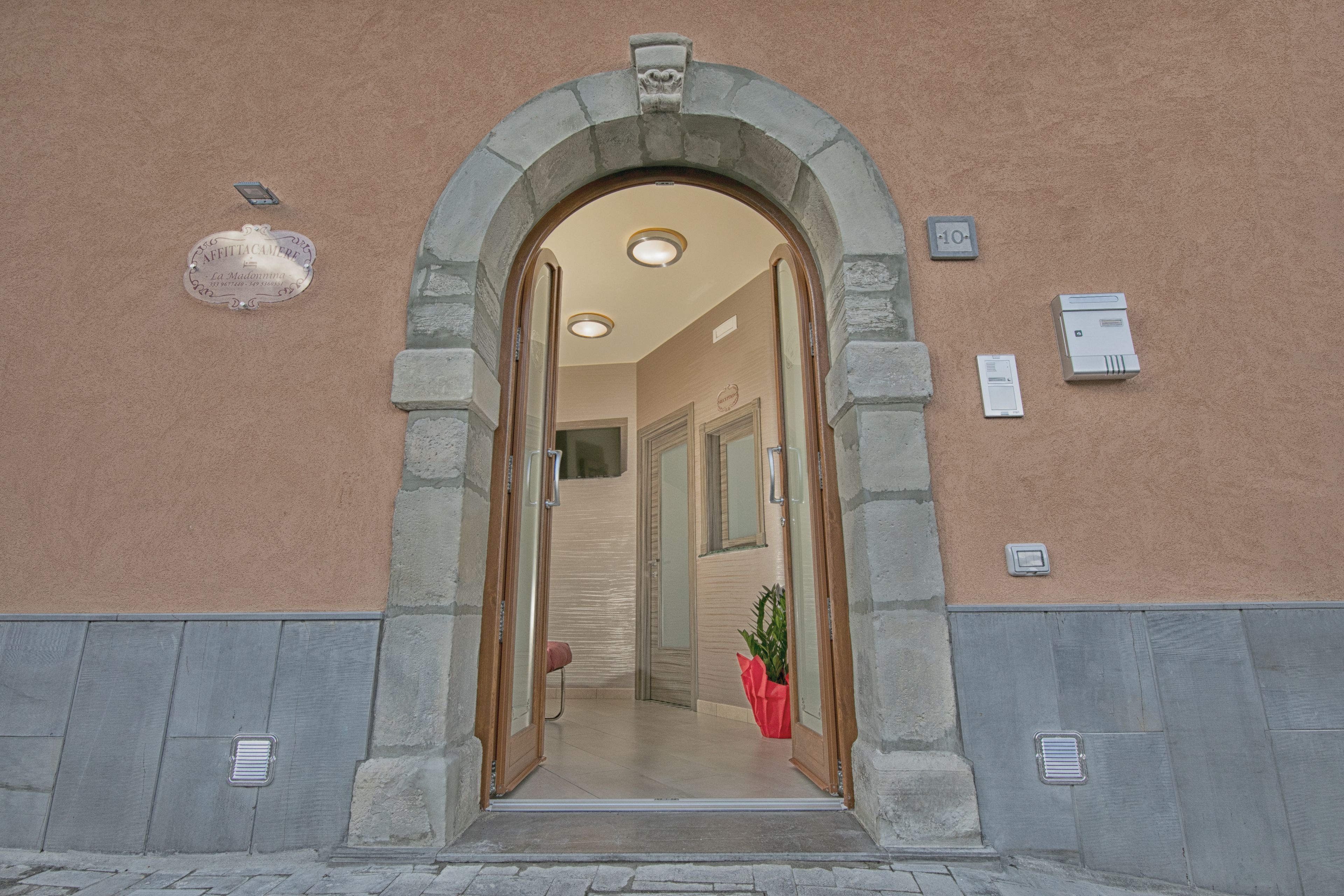 Lối vào nơi lưu trú