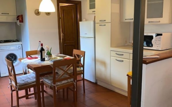 Apartment, 1 Schlafzimmer | Wohnbereich | Fernseher