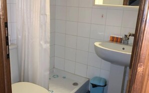 Apartment, 1 Schlafzimmer | Badezimmer