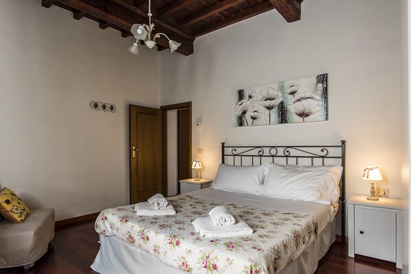 Apartment, 1 Bedroom | 1 bedroom, desk, iron/ironing board, cribs/infant beds - Borgo Pinti Apartment (Florence)