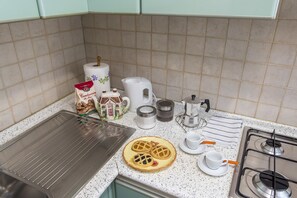 Apartment, 1 Bedroom | Private kitchen | Fridge, microwave, oven, stovetop - Borgo Pinti Apartment (Florence)