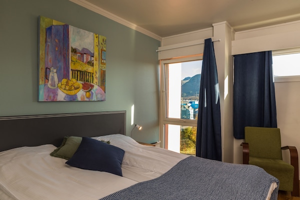 Wifi gratis y ropa de cama