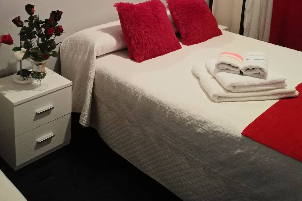 Free WiFi, bed sheets