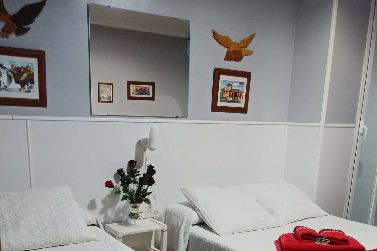 Twin Room, Private Bathroom | WiFi (free), bed sheets