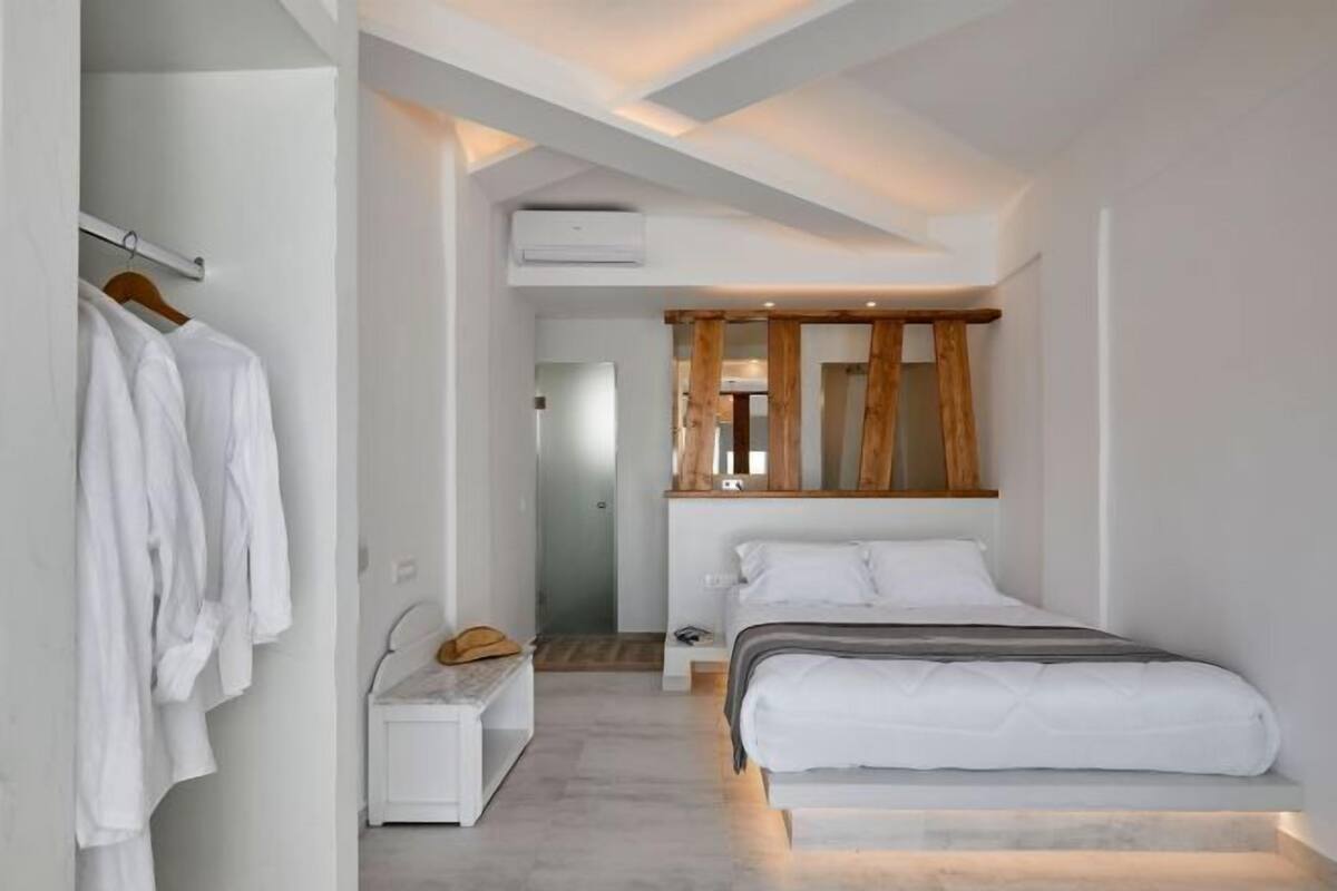1 quarto, frigobar, cofres nos quartos, individualmente decorados