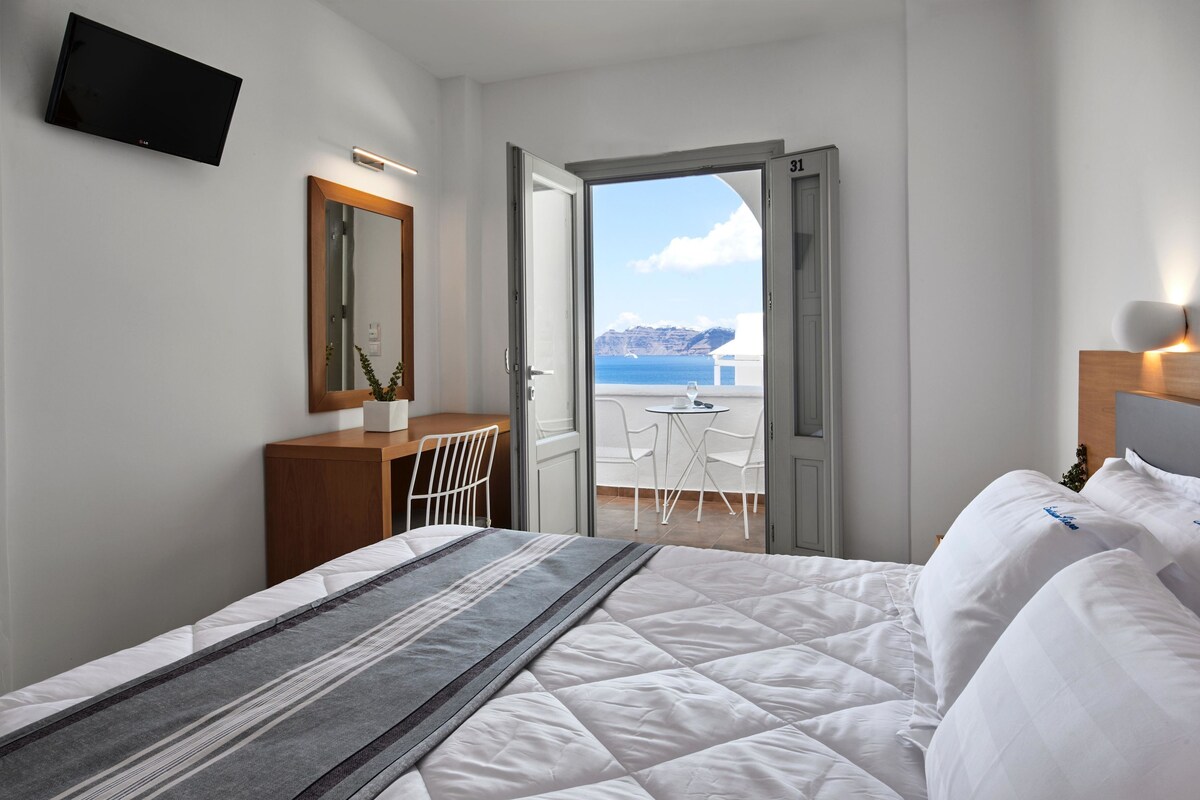 Minibar, in-room safe, soundproofing, free WiFi