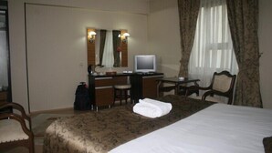 Suite | Minibar, desk, iron/ironing board, cribs (free) - Grand Aksac Hotel (Malatya)