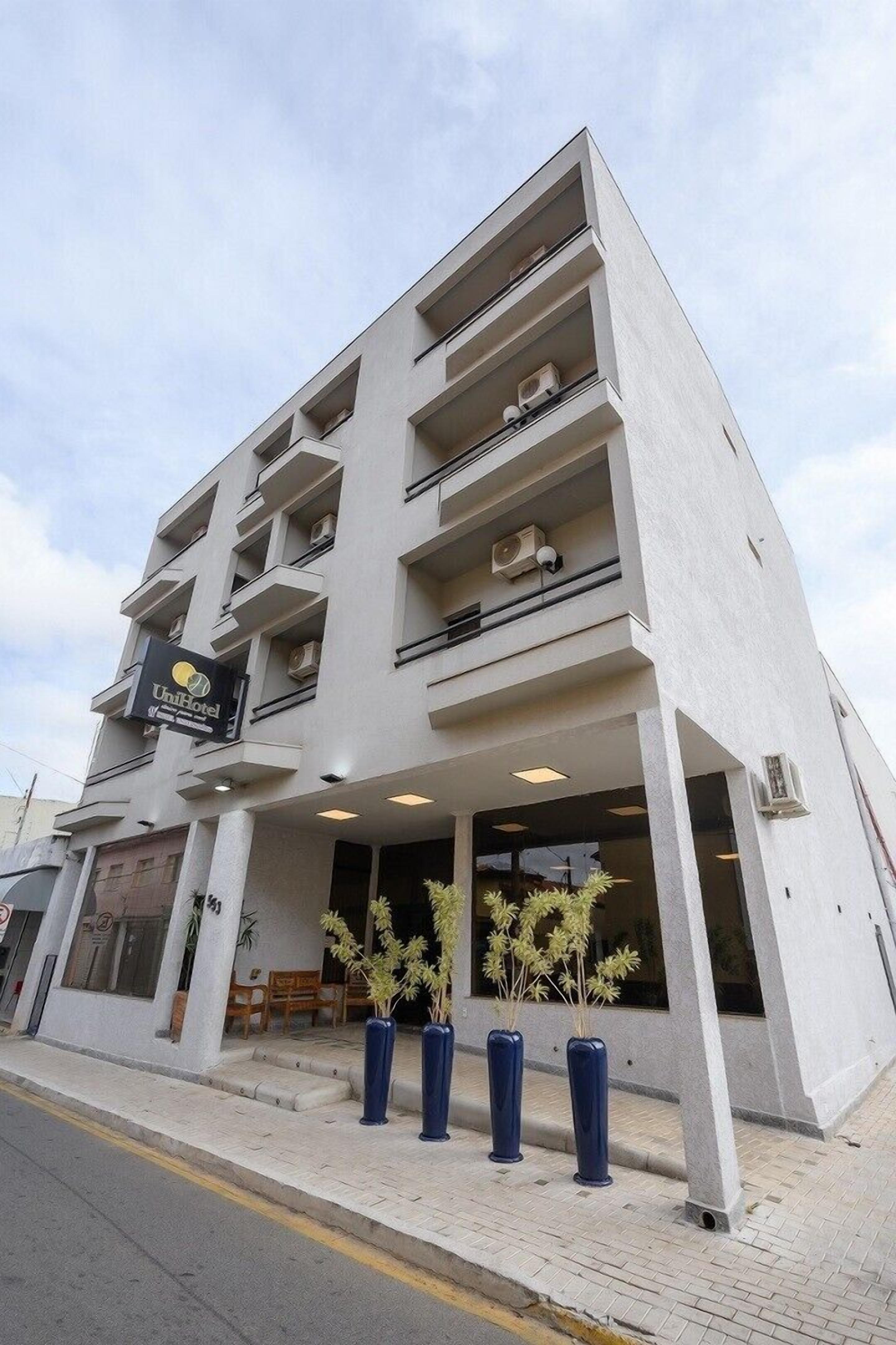 Fachada da propriedade