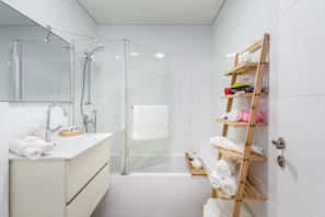 Luxury 2BDR in City Center - Even Israel st 3 - #52 | Bathroom