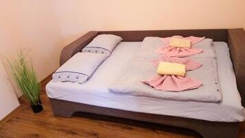 Apartment | 1 bedroom, desk, iron/ironing board, free WiFi