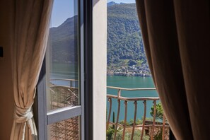 Junior-sviitti, 1 suuri parisänky, järvinäköala | Näkymä huoneesta