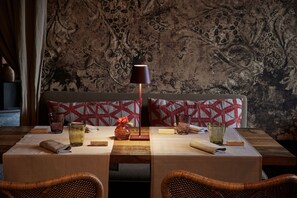 2 restaurants, lunch, dinner served; Mediterranean cuisine