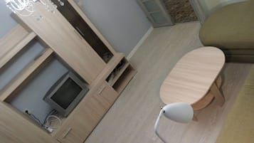 Apartment, 2 Bedrooms | Living room