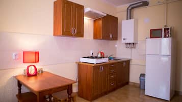 Apartemen, 1 kamar tidur | Dapur pribadi | Lemari es, microwave, kompor, dan ketel listrik