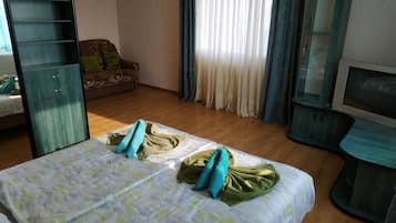 Apartment, 2 Bedrooms | 2 bedrooms, iron/ironing board, free WiFi, bed sheets