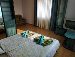 Apartment, 2 Bedrooms | 2 bedrooms, iron/ironing board, free WiFi, bed sheets