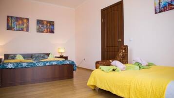 Apartment, Balcony | 1 bedroom, desk, soundproofing, iron/ironing board