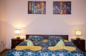 Apartment, Balcony | 1 bedroom, desk, soundproofing, iron/ironing board - Best Apartments on Beregovskaya (Mukachevo)