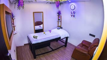 Tina de hidromasaje, baño de vapor y baño turco o hammam