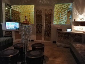 Karaoke bar