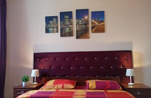 1 dormitorio, sistema de insonorización, tabla de planchar con plancha
