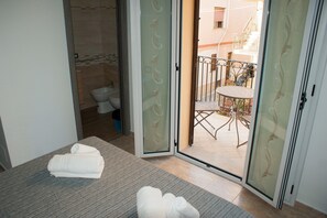 Double Room (n°1) | Soundproofing, free WiFi