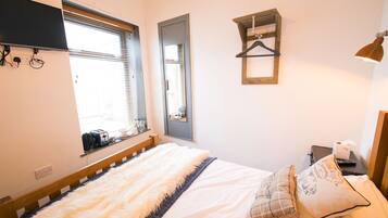 Small Double Room | 1 bedroom, individually decorated, individually furnished