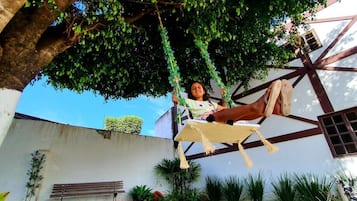 Free daily self-serve breakfast