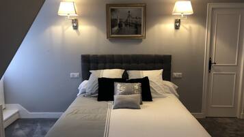 Familie suite (Paris) | 2 slaapkamers, Italiaanse Frette-lakens, luxe beddengoed, donsdekens