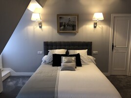 Family Suite (Paris) | Frette Italian sheets, premium bedding, down comforters