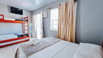 Minibar, caja de seguridad en la habitación, wifi gratis y ropa de cama