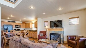Fireplace - Serenity (Sandpoint)