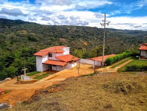 Family Cabin, 3 Bedrooms, Balcony (El socio) | Free WiFi, bed sheets - Cabañas Balconcitos (San Gil)