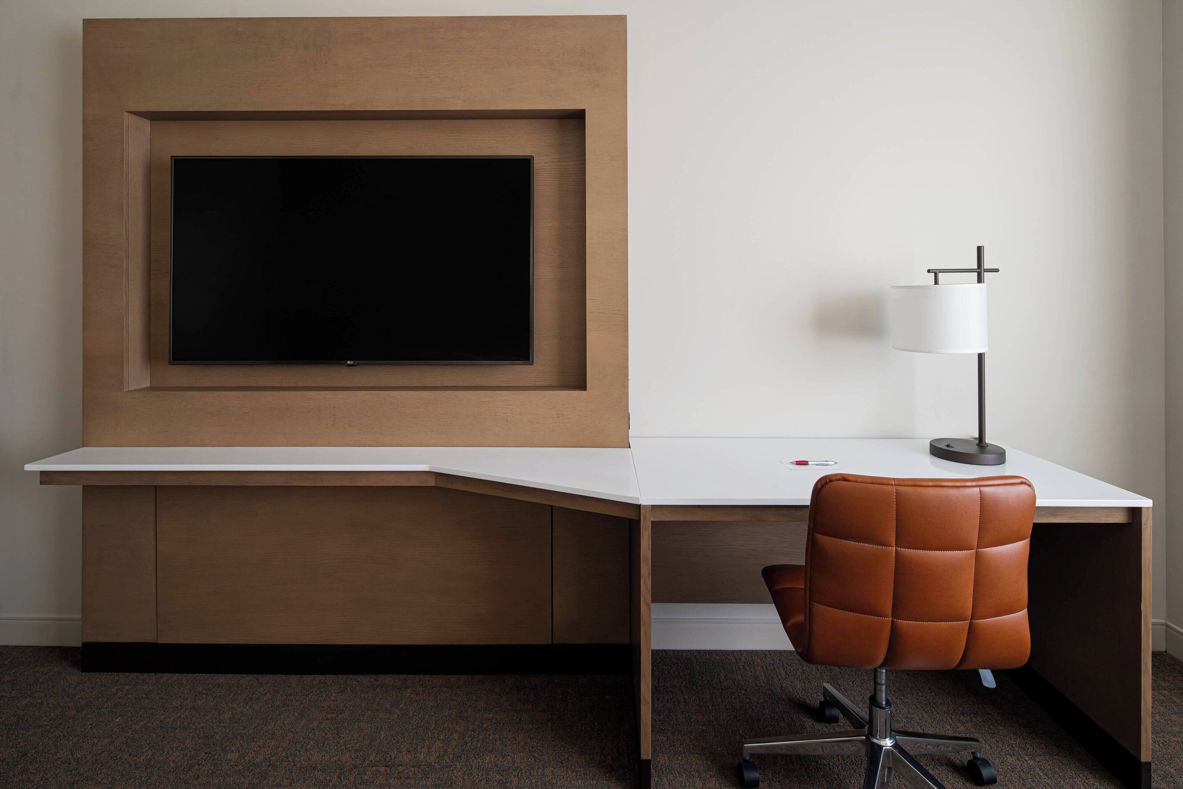 1 bedroom, egyptian cotton sheets, premium bedding, pillow-top beds