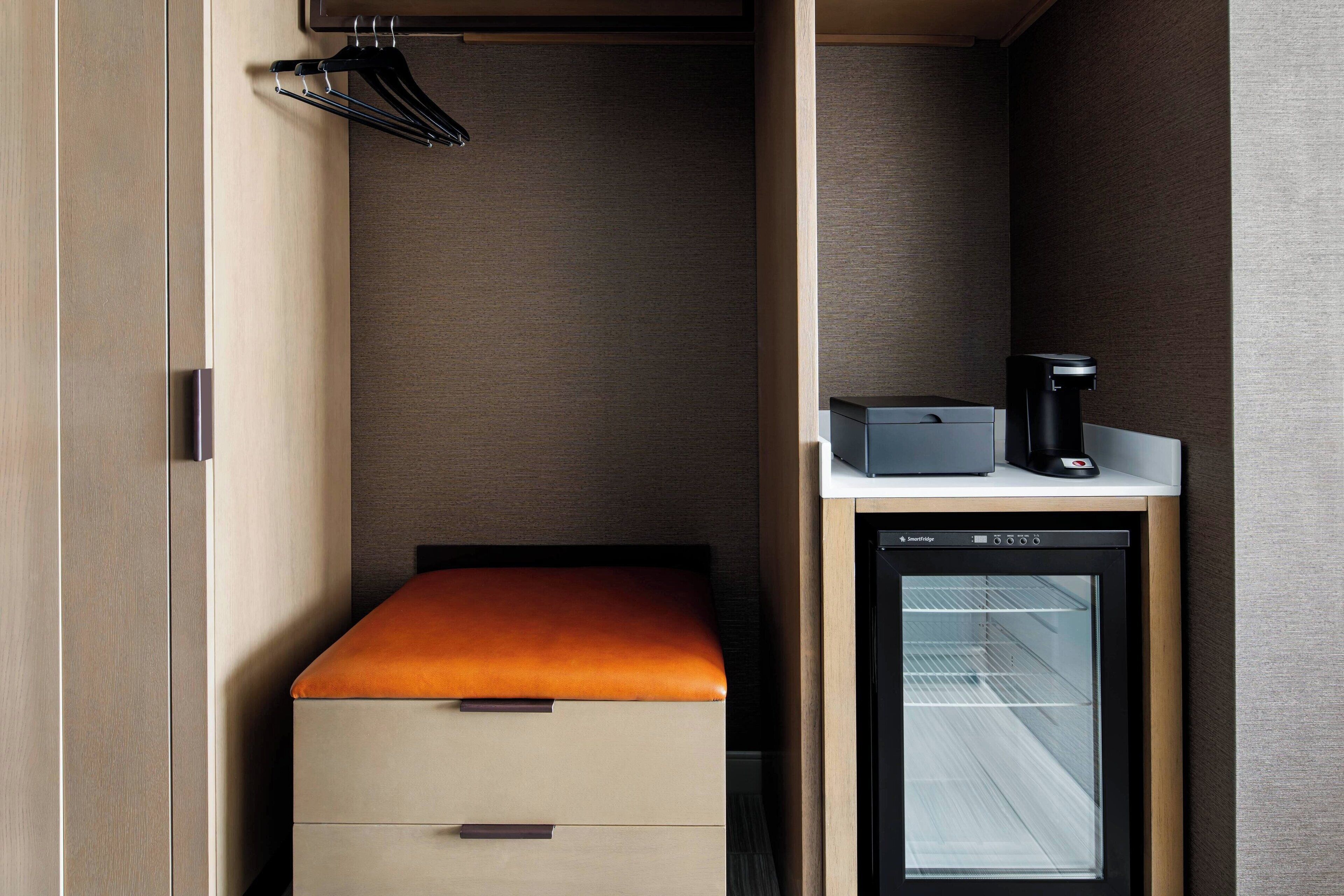 1 bedroom, egyptian cotton sheets, premium bedding, pillow-top beds