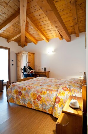 Minibar, coffres-forts dans les chambres, lits bébé (en supplément)