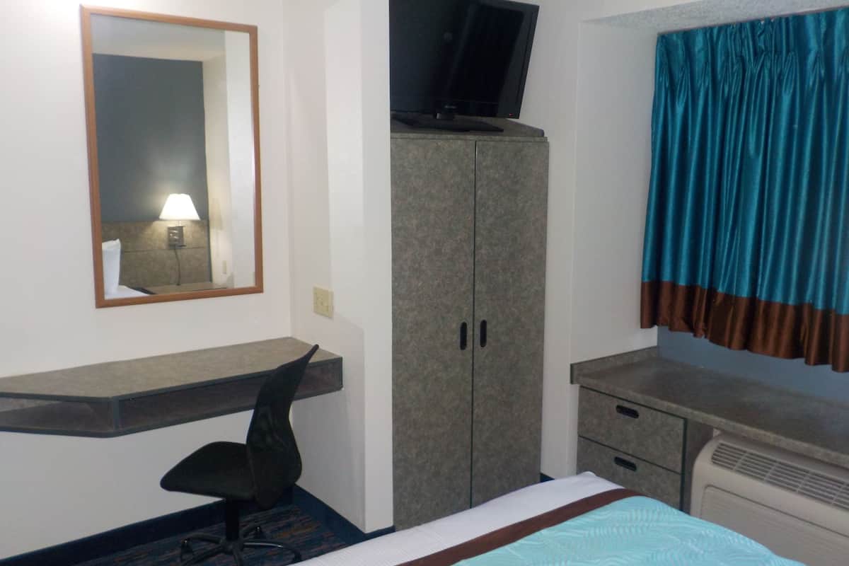 1 bedroom, desk, laptop workspace, blackout curtains