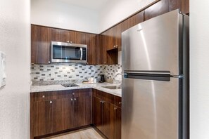 مكواة/لوح كي وواي فاي مجانًا