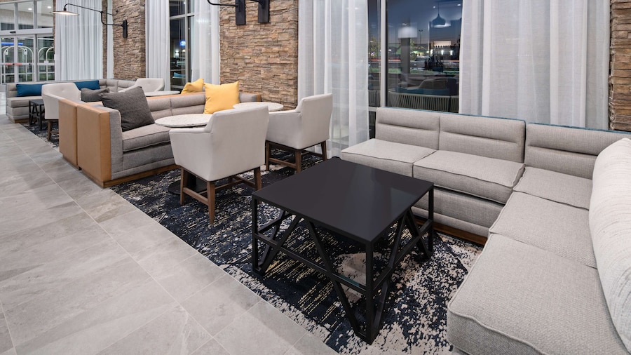 Hyatt Place Bakersfield