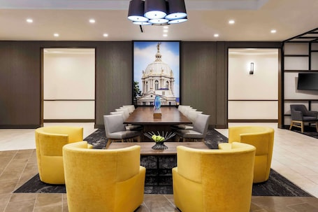 Lobby sitting area. Hyatt Place Waco
