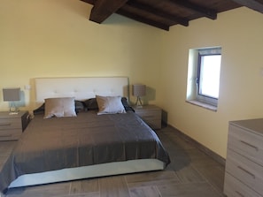 Deluxe-Dreibettzimmer