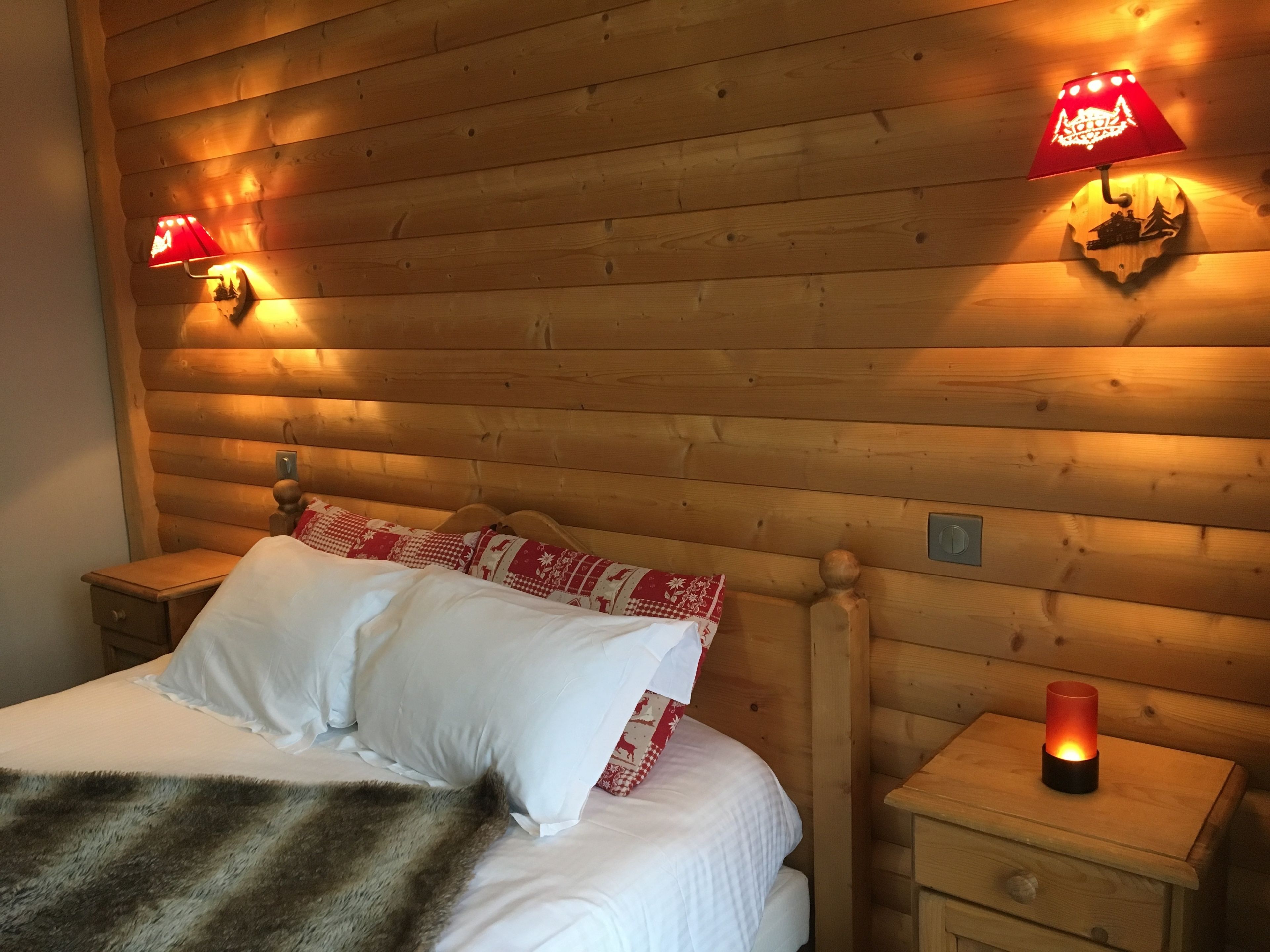 double room | 1 bedroom, individually decorated, individually furnished